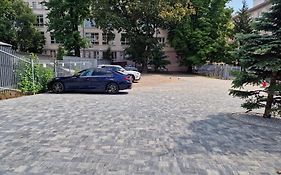 Sleepwell Nowy Swiat - Parking Entrance Ordynacka 14St